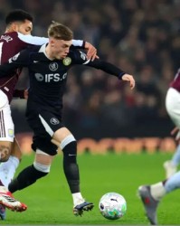 星空体育-距第四只差3分！切尔西客场4-1逆转维拉，佩德罗戴帽|帕尔默|路易斯-佩德罗|阿斯顿维拉|沃特金斯|破门_新浪体育_新浪新闻