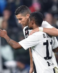 星空体育-道格拉斯·科斯塔：C罗是对我影响最大的队友，他比想象的更出色