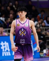 星空体育APP-陈国豪完成转会，加盟广东宏远，朱芳雨大获全胜