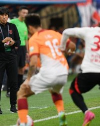 星空体育APP-韩媒爆蓉城拖欠球员教练工资 徐正源已萌生去意