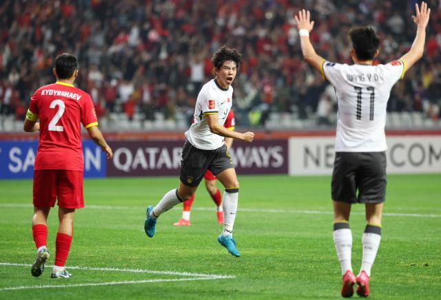 1741340330452094300.jpg (体育)(43)足球——U20亚洲杯:中国队胜吉尔吉斯斯坦队XxjpseC007336_20250215_PEPFN0A001.jpg